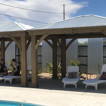 Hotel Mccoy Tucson - Art, Coffee, Beer, Wine, Pool