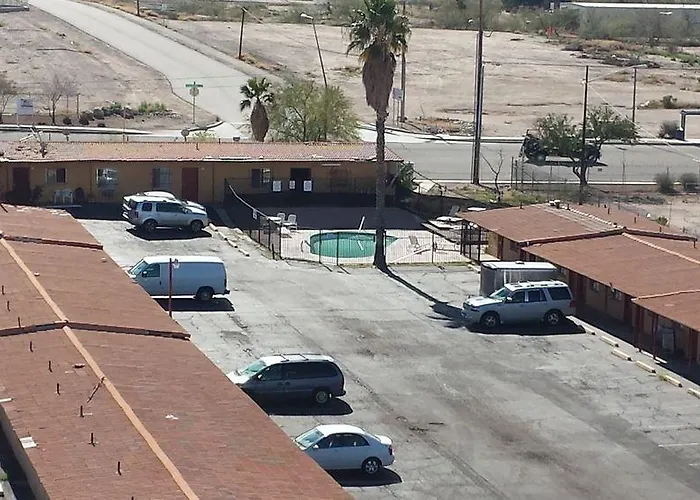 Mccoy - Art, Coffee, Beer, Wine, Pool 3* Tucson