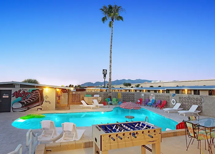 Mccoy - Art, Coffee, Beer, Wine, Pool