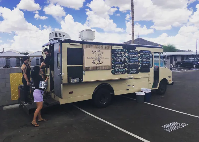Mccoy - Art, Coffee, Beer, Wine, Pool 3* Tucson