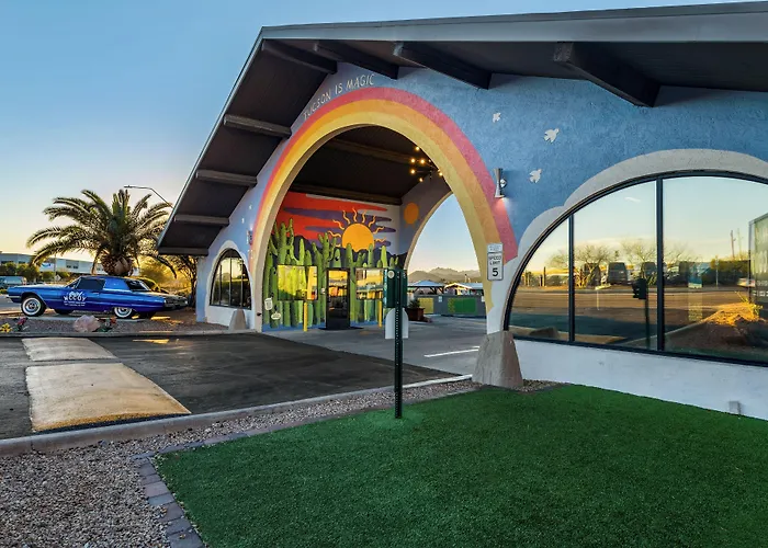 Mccoy - Art, Coffee, Beer, Wine, Pool 3* Tucson